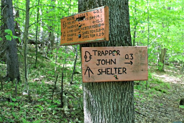 Holt's Ledge and Trapper John's Shelter Sign