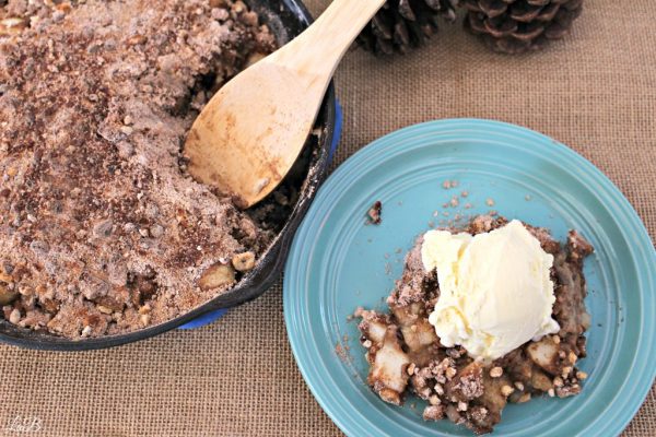 Easy Homemade Skillet Apple Crisp Recipe