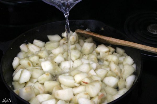 Fast Skillet Apple Crisp Recipe