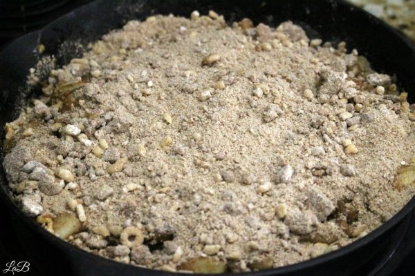 Simple Skillet Apple Crisp Recipe